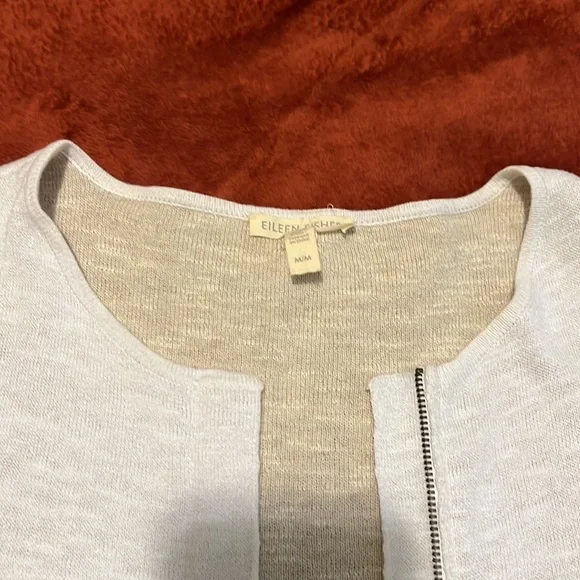 Exactly the layering piece of the season! A soft jacket by Eileen Fisher!